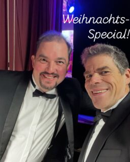 Gleich geht’s los!
#Notenlos auf dem Weg zur Bühne!

@bastianpusch und @andreas.speckmann.5

#livemusic #musiccomedy #entertainment #improtheater #improvisation #spontan
#münchen #musik #keyboard #gesang #lustig